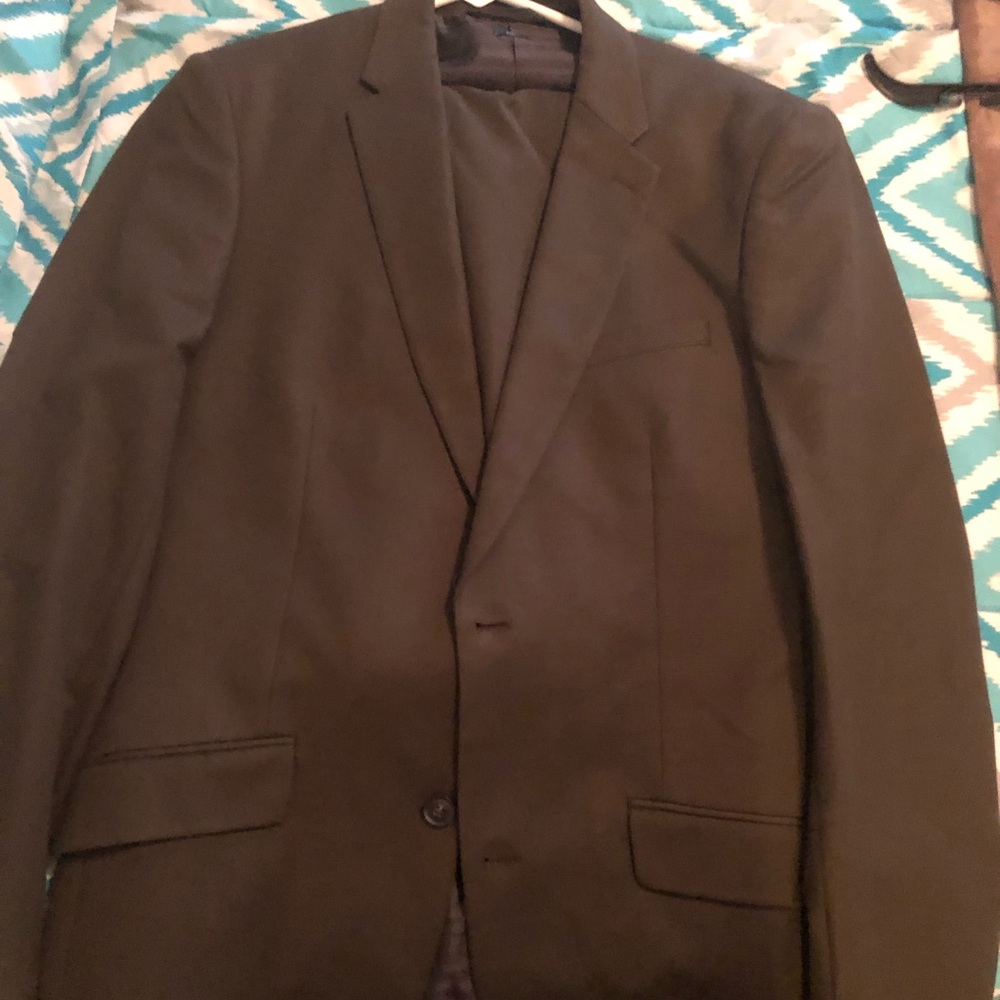 Perry Ellis suit